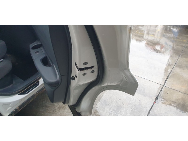 Recambio de cerradura puerta trasera derecha para toyota c-hr hybrid active referencia OEM IAM 69050F4130  