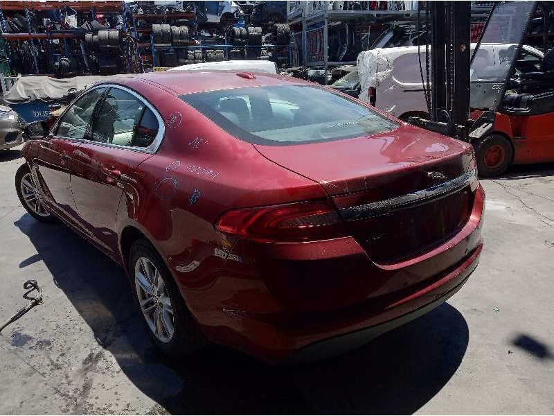 jaguar xf del año 2012