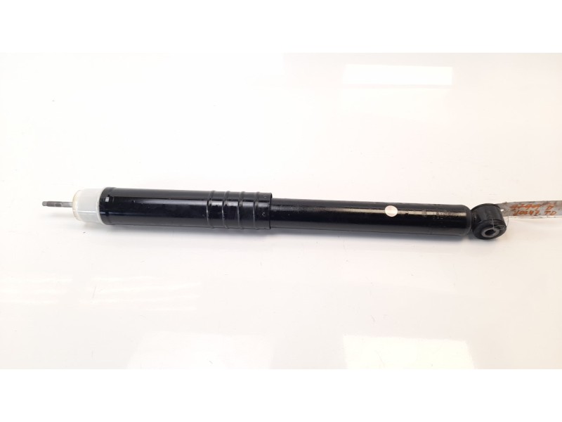 Recambio de amortiguador trasero derecho para renault captur zen referencia OEM IAM 562107338R  