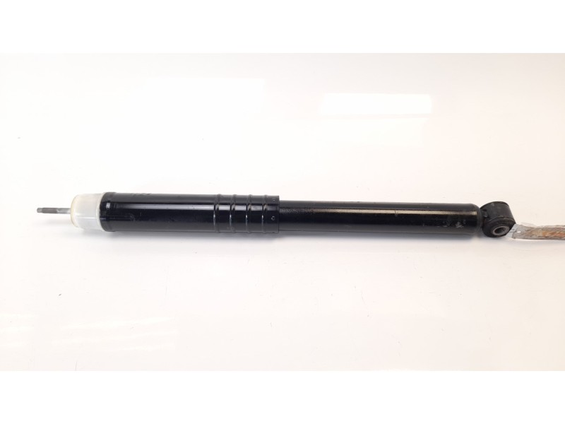 Recambio de amortiguador trasero derecho para renault captur zen referencia OEM IAM 562107338R  