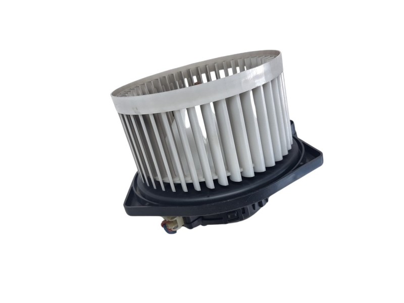 Recambio de ventilador calefaccion para ssangyong korando 2.2 td cat referencia OEM IAM F00S3B2401  