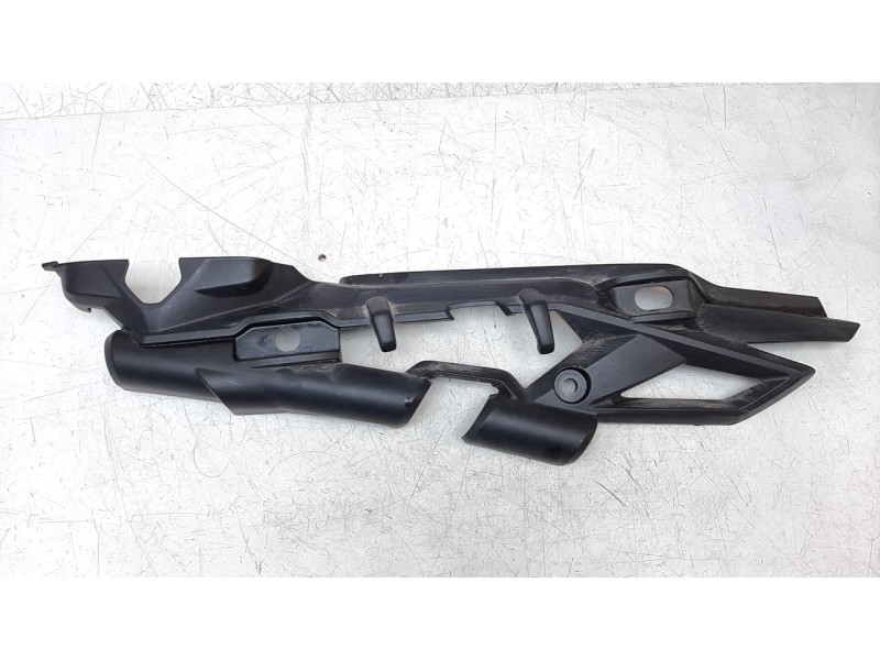Recambio de moldura para triumph tiger 800 tiger 800 xca referencia OEM IAM T2303015  