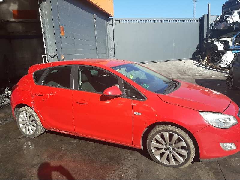 opel astra j lim. del año 2010