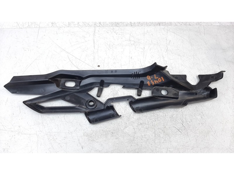 Recambio de moldura para triumph tiger 800 tiger 800 xca referencia OEM IAM T2303015  