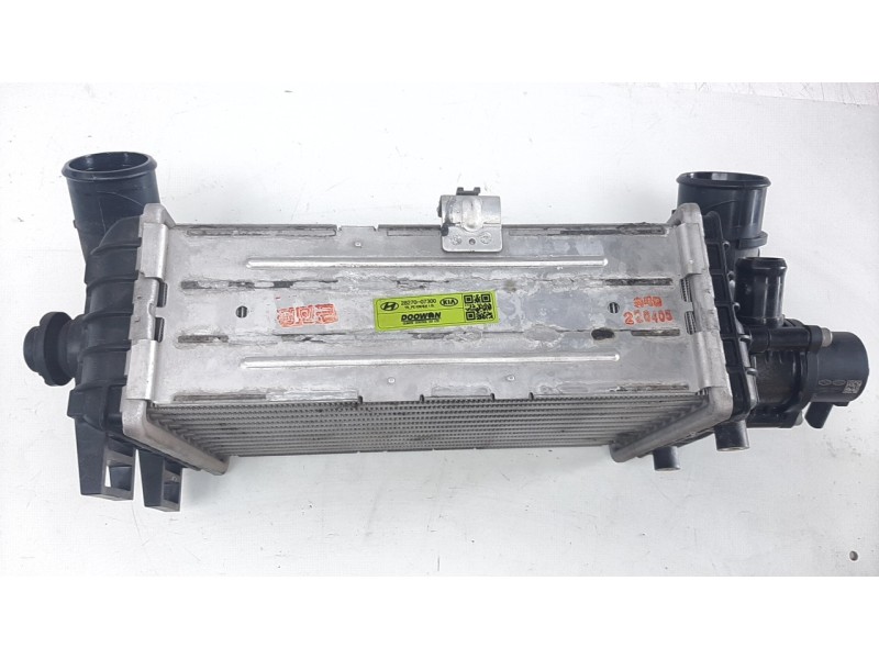 Recambio de intercooler para kia stonic (ybcuv) referencia OEM IAM 2827007300  