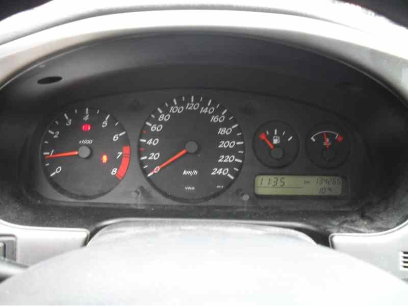 nissan primera berlina (p11) del año 1999