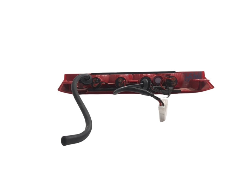 Recambio de luz central de freno para kia stonic (ybcuv) referencia OEM IAM 92700H8400  