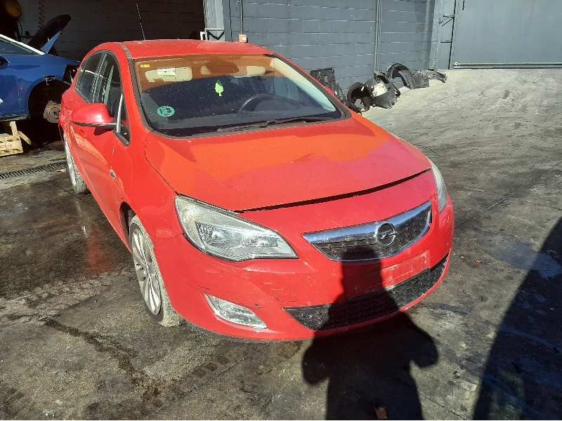 opel astra j lim. del año 2010