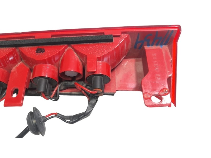 Recambio de luz central de freno para kia stonic (ybcuv) referencia OEM IAM 92700H8400  