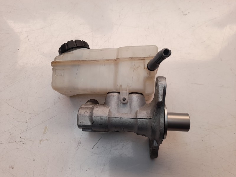 Recambio de bomba freno para renault captur zen referencia OEM IAM 460915125R  