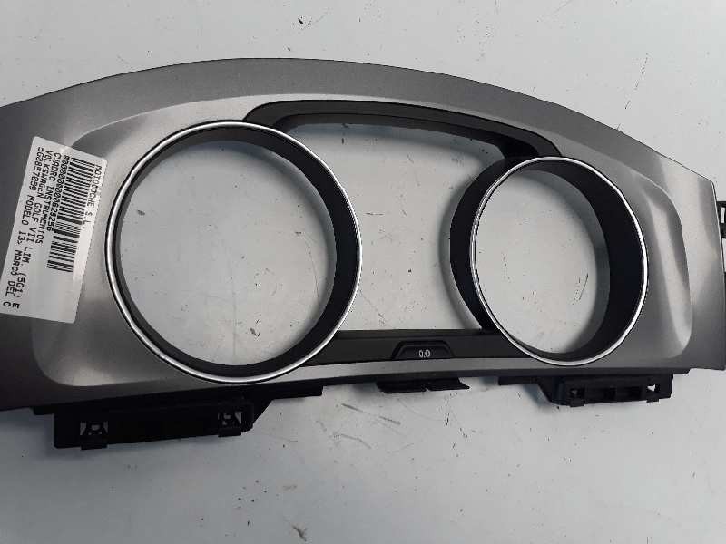 Recambio de moldura para volkswagen golf vii lim. (5g1) edition bluemotion referencia OEM IAM 5G0857059  