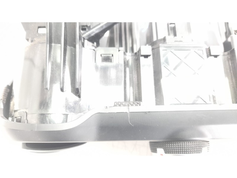 Recambio de mando climatizador para kia stonic (ybcuv) referencia OEM IAM 97250H8120  