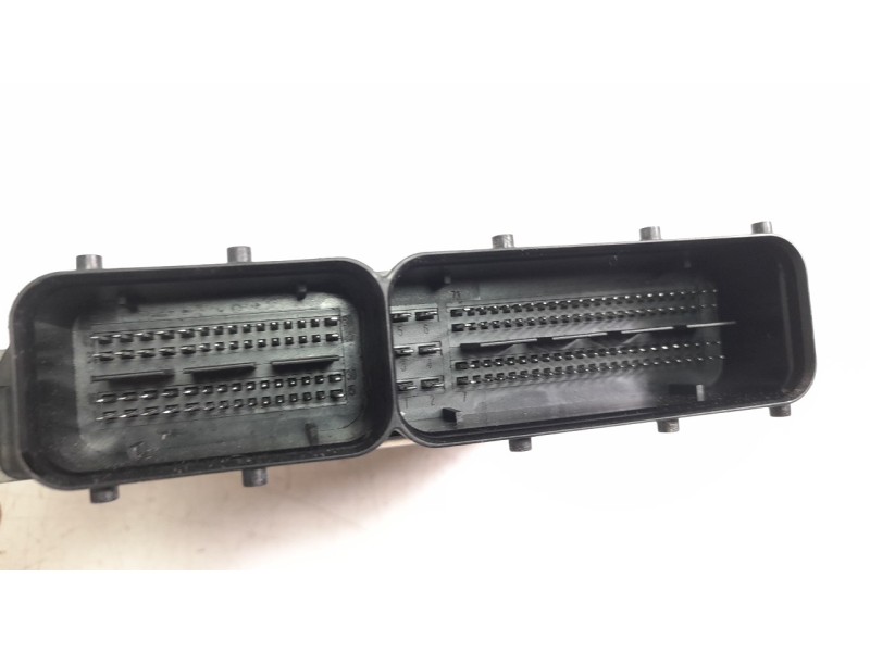 Recambio de centralita motor uce para volkswagen t-cross 1.0 tsi referencia OEM IAM 05C907394D  