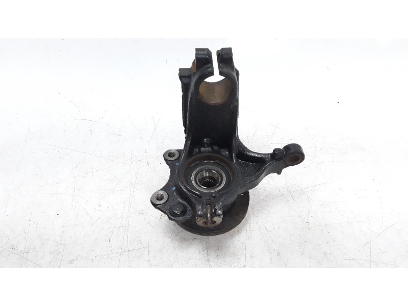 Recambio de mangueta delantera derecha para peugeot 208 1.2 12v e-vti referencia OEM IAM 1607557580  