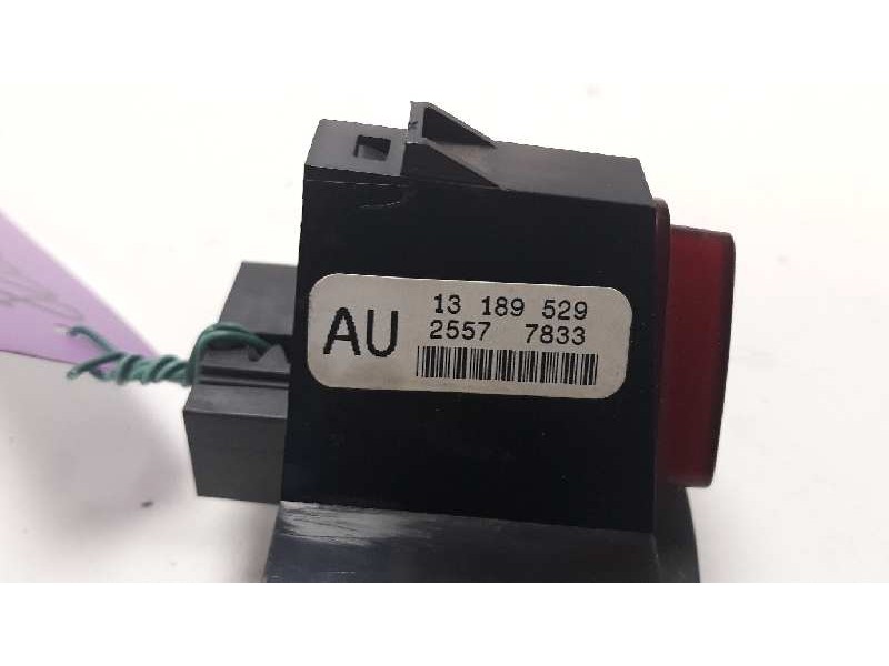 Recambio de warning para opel corsa d gsi referencia OEM IAM 13189529  