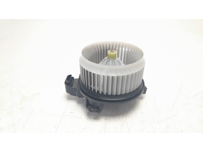 Recambio de ventilador calefaccion para toyota rav 4 referencia OEM IAM 2727008105  