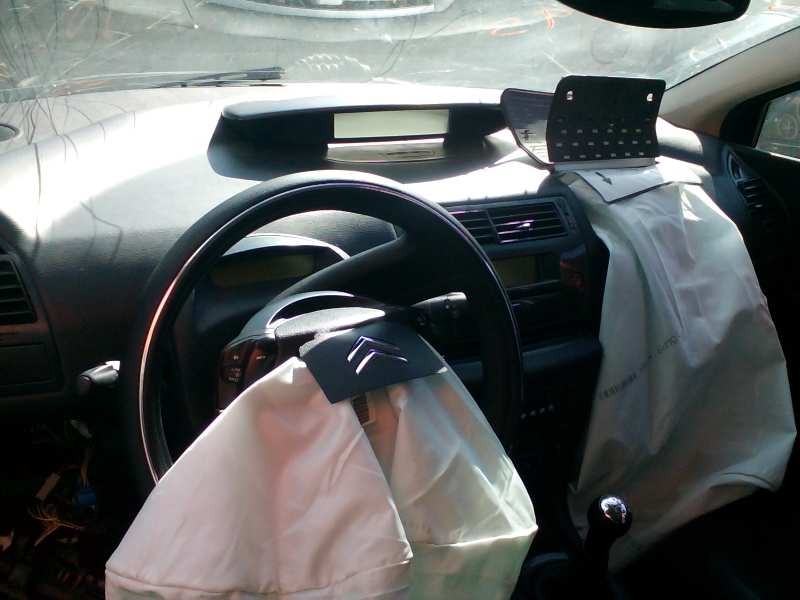 citroen c4 berlina del año 2006