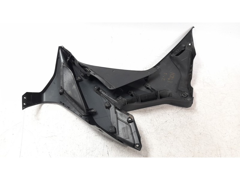 Recambio de carenado delantero izquierdo para honda cbr 650r cbr 650r referencia OEM IAM 64220MKYD10ZB  