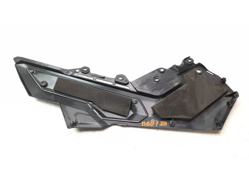 Recambio de moldura para honda x-adv referencia OEM IAM 64550MKHD00  