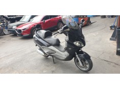 PIAGGIO (VESPA) X9
