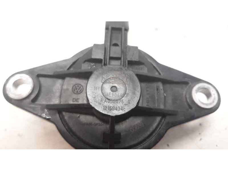 Recambio de sensor para volkswagen t-roc sport referencia OEM IAM 04E906048A  