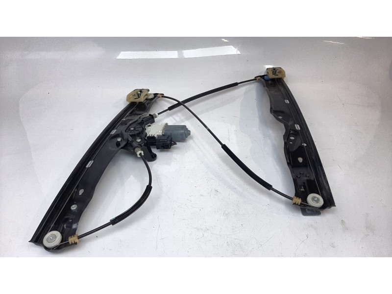 Recambio de elevalunas delantero izquierdo para land rover discovery sport 2.0 td4 cat referencia OEM IAM FK7223201AD  