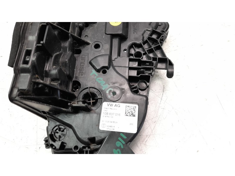 Recambio de cerradura puerta delantera derecha para volkswagen t-cross 1.0 tsi referencia OEM IAM 10B837016  