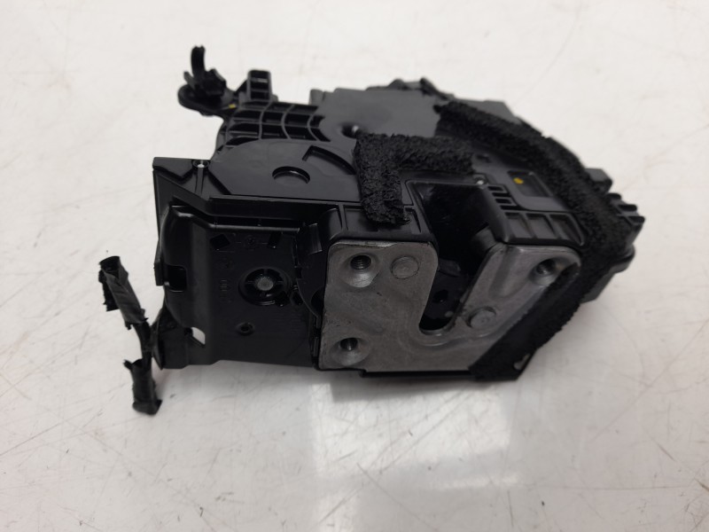 Recambio de cerradura puerta delantera derecha para renault captur zen referencia OEM IAM 805022764R CRDREN2764 