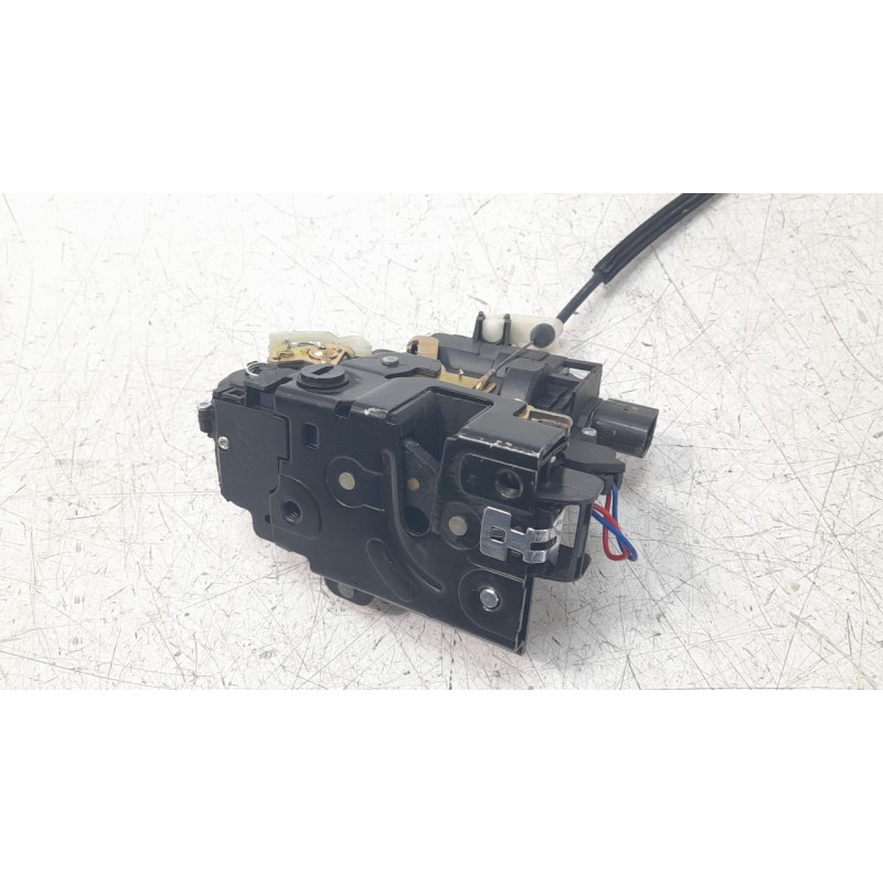 Recambio de cerradura puerta trasera izquierda para volkswagen golf iv berlina (1j1) básico referencia OEM IAM 3D4839015A CRDVW1
