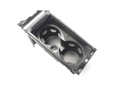 Recambio de moldura para volvo v40 kinetic referencia OEM IAM 08632777   2