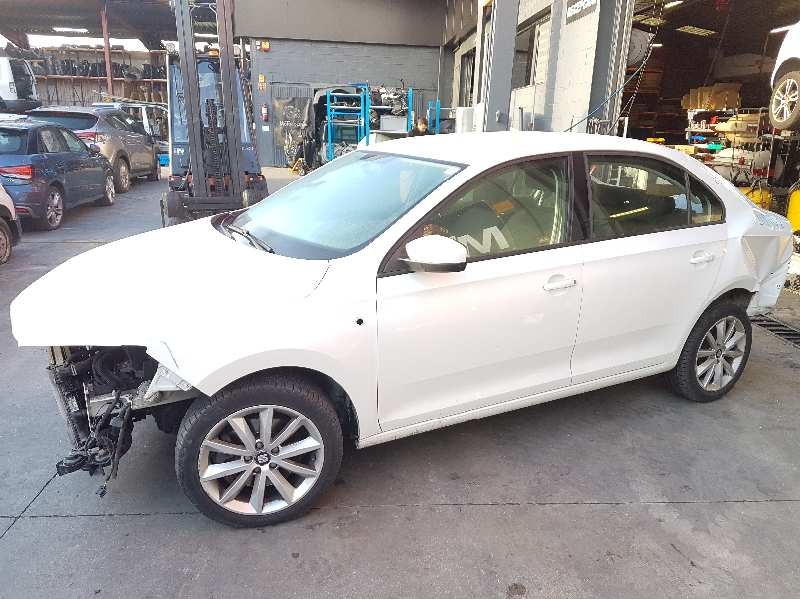 seat toledo (kg3) del año 2015