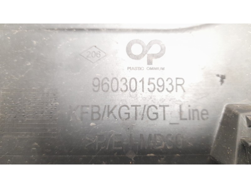 Recambio de aleron trasero para renault megane iv grandtour 1.5 dci diesel fap energy referencia OEM IAM 960301593R  