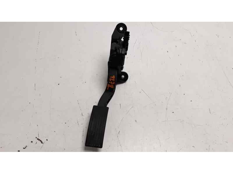Recambio de potenciometro pedal para hyundai i10 1.2 cat referencia OEM IAM 32700B9010  