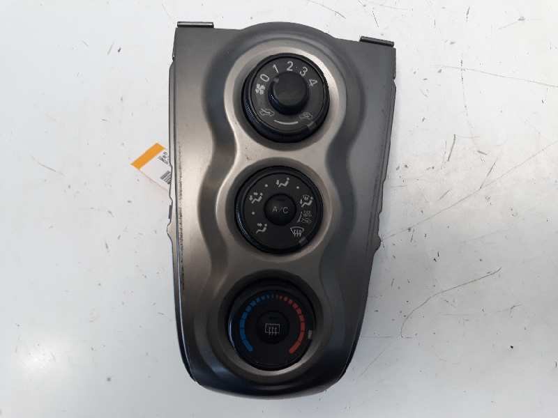 Recambio de mando calefaccion / aire acondicionado para toyota yaris active referencia OEM IAM 554060D190  