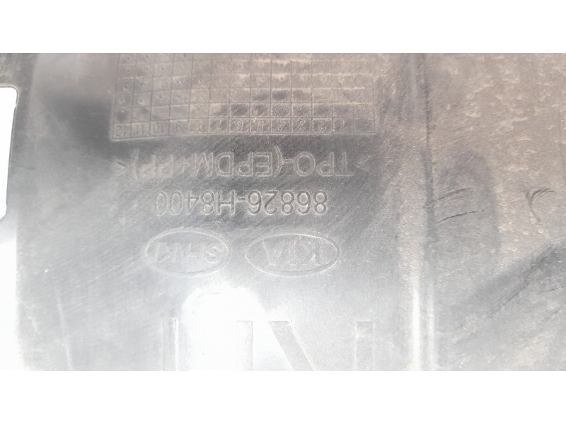 Recambio de paso rueda trasero derecho para kia stonic (ybcuv) referencia OEM IAM 86822H8400  