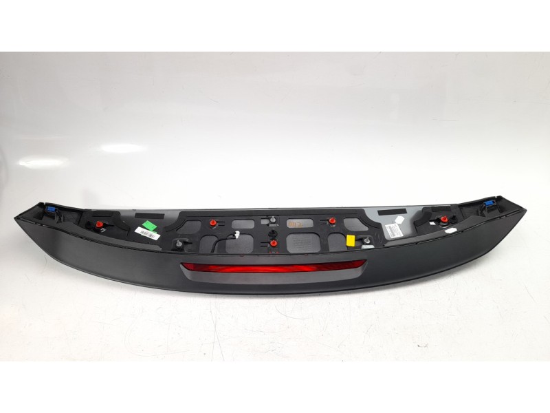 Recambio de aleron trasero para volkswagen t-roc 1.5 16v tsi act referencia OEM IAM 2GA827933G  