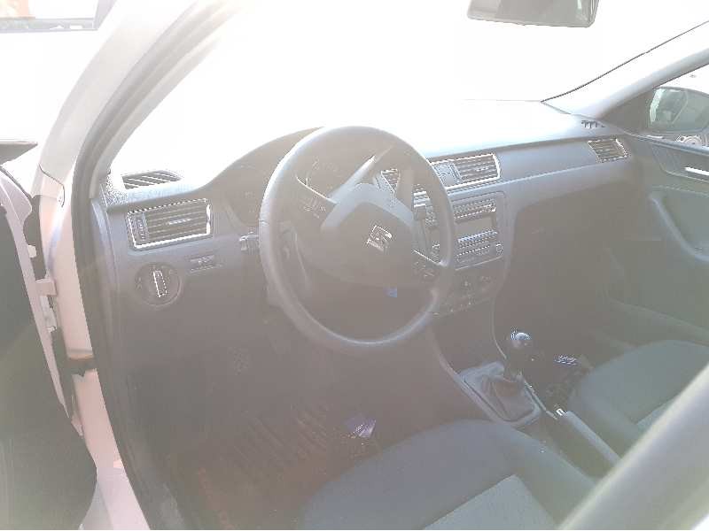 seat toledo (kg3) del año 2015