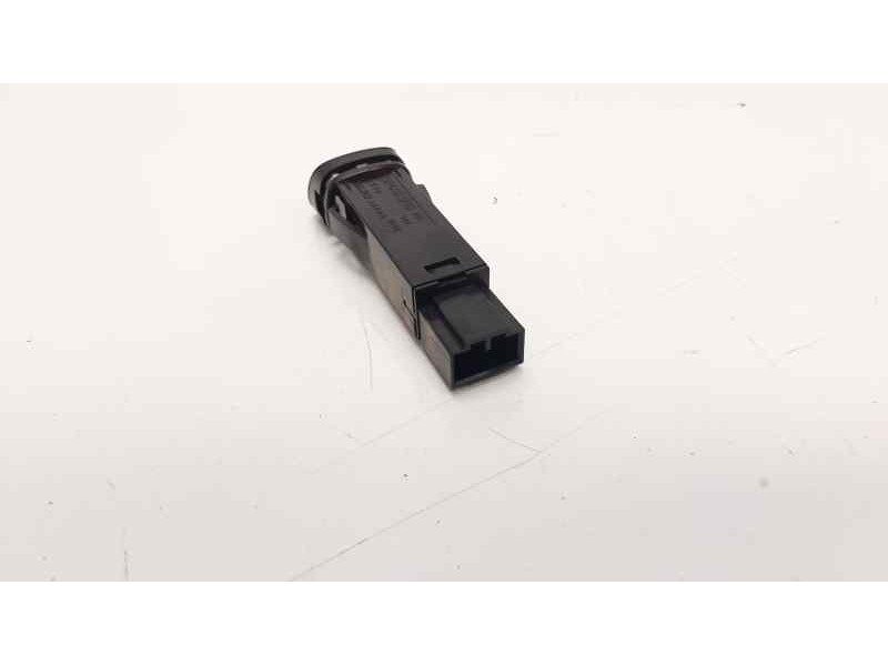 Recambio de warning para volvo v40 kinetic referencia OEM IAM 31325438  