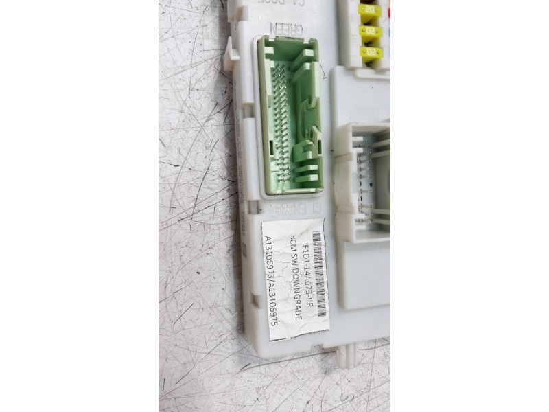 Recambio de caja reles / fusibles para ford kuga (cbs) 2.0 tdci cat referencia OEM IAM F1D114A073PF  
