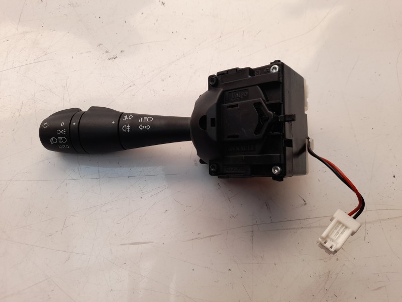 Recambio de mando intermitentes para renault captur zen referencia OEM IAM 255675887R  