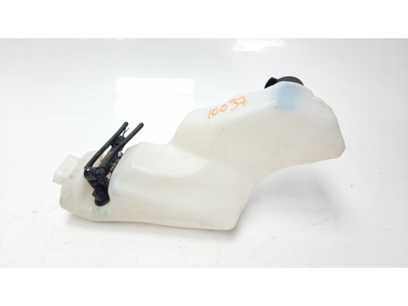 Recambio de deposito limpia para dacia dokker ambiance referencia OEM IAM 289106925R  