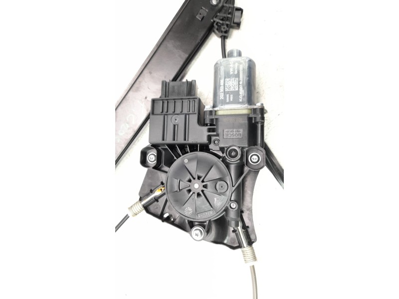 Recambio de elevalunas delantero derecho para volkswagen t-cross 1.0 tsi referencia OEM IAM 2GM837462A  