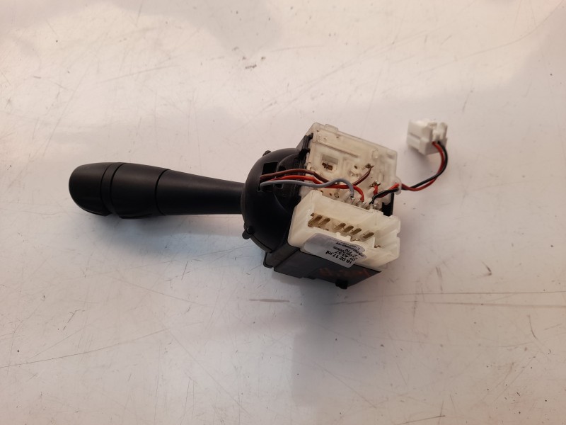 Recambio de mando intermitentes para renault captur zen referencia OEM IAM 255675887R  
