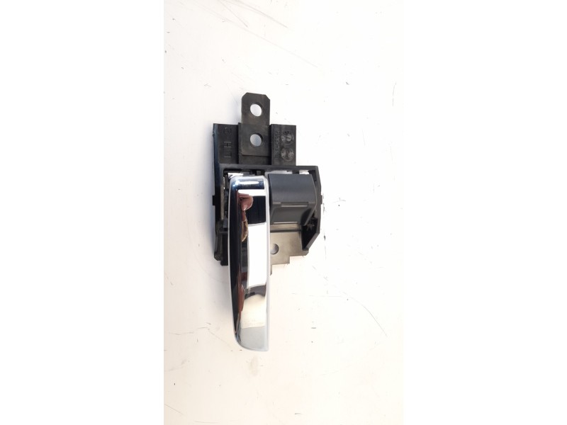 Recambio de maneta interior trasera izquierda para mitsubishi eclipse cross motion 2wd referencia OEM IAM 5716A701XA  