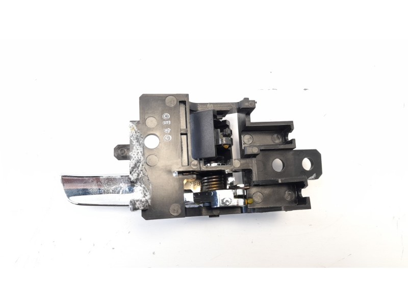 Recambio de maneta interior trasera izquierda para mitsubishi eclipse cross motion 2wd referencia OEM IAM 5716A701XA  