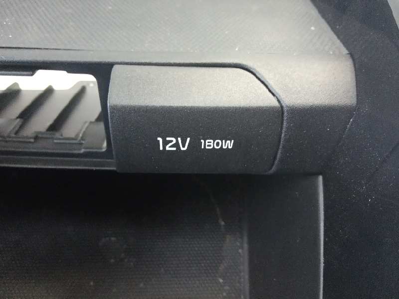 Recambio de moldura para kia stonic (ybcuv) spirit referencia OEM IAM 84365H8000  