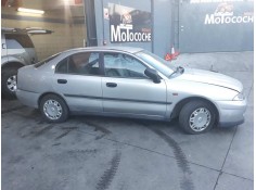 mitsubishi carisma berlina 4 (da0) del año 1997