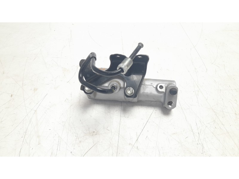 Recambio de bomba freno para toyota rav 4 referencia OEM IAM 4727047030  