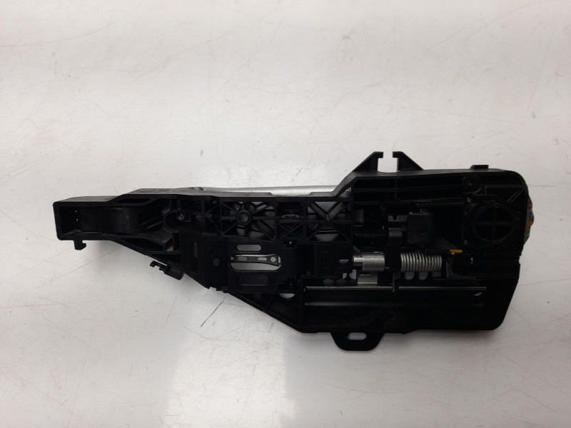Recambio de maneta exterior trasera derecha para renault captur zen referencia OEM IAM 806B02596R  