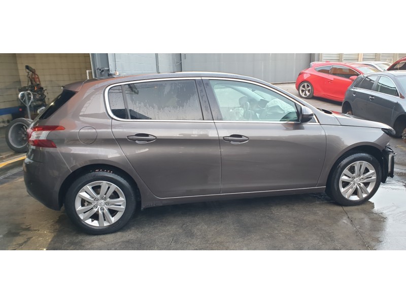 peugeot 308 del año 2015
